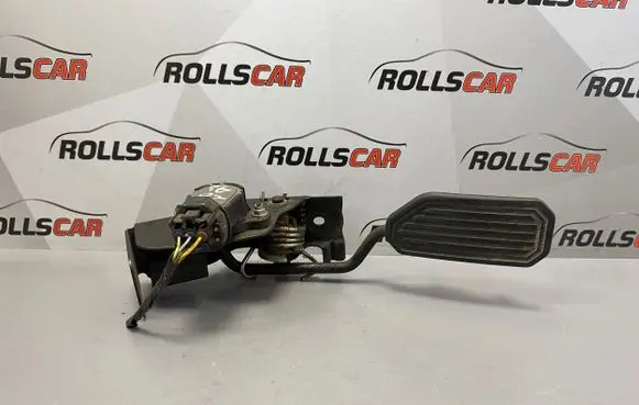 Toyota Avensis T250 Accelerator throttle pedal