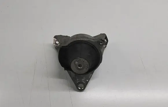 Honda CR-V Engine mount bracket 21T1G