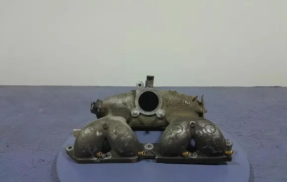 Toyota Prius (NHW20) Intake manifold