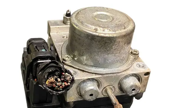 Renault Koleos I ABS Pump TD8405 96180418 47660