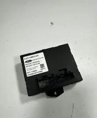 Ford Kuga II Tailgate/trunk control unit/module 