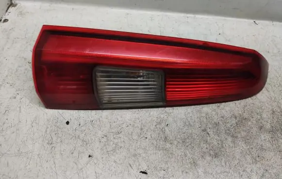 Volvo XC70 Rear/tail lights