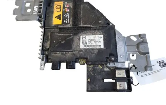 Mazda 6 Voltage converter/converter module GKK167Y60D K021613L19