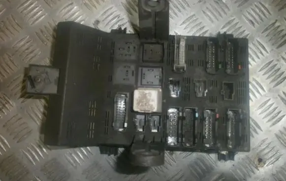 Renault Laguna I Fuse box set