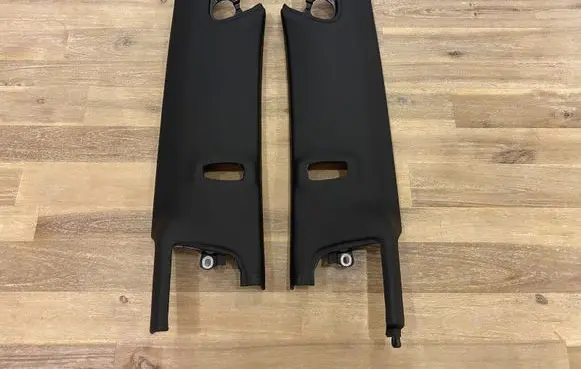 Porsche 911 991 (B) pillar trim (top) 991.555.059.05.A11