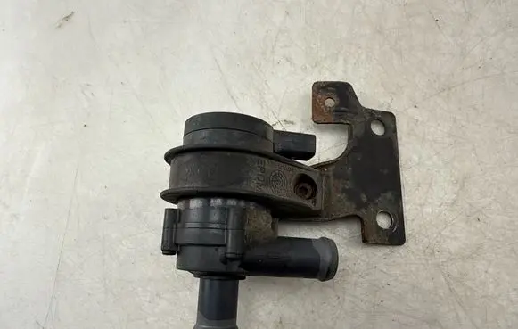 Audi A3 S3 8P Electric auxiliary coolant/water pump 1K0121093AR