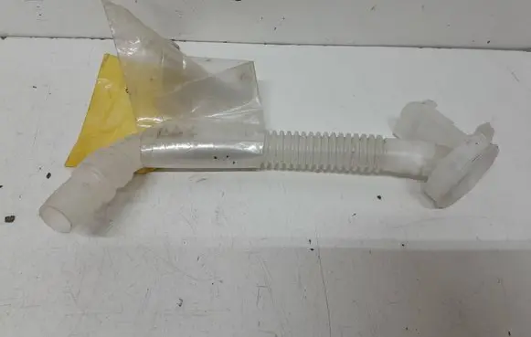 Skoda Kamiq Window washer liquid tank fill tube 2G0955463C