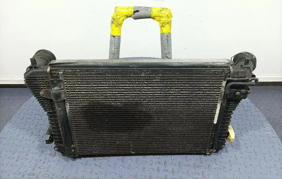 Volkswagen Golf V Coolant radiator 1K0121253AA