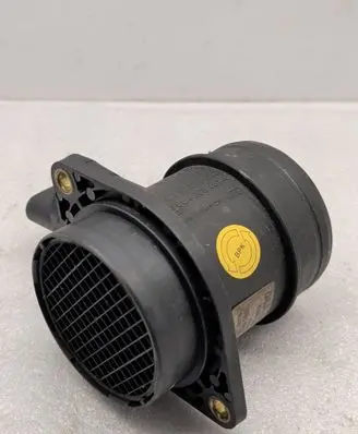 Volkswagen Golf IV Mass air flow meter 06A906461AX 0280218002