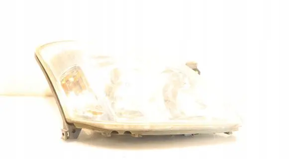 Toyota Corolla Verso E121 Headlight/headlamp