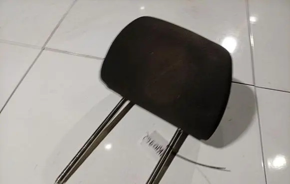 Skoda Octavia Mk2 (1Z) Front seat headrest 