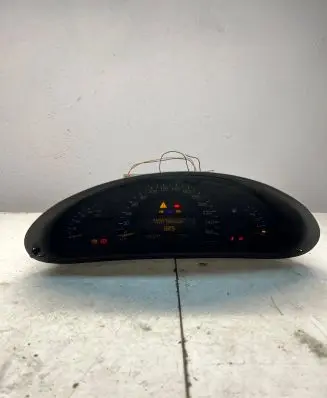 Mercedes-Benz C W203 Speedometer (instrument cluster) A2035401347 110080183 110080183022