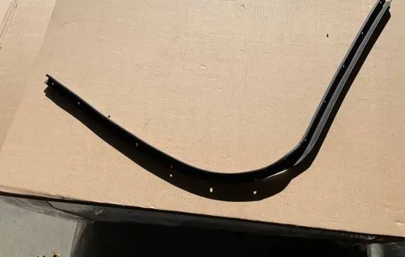 Iveco Daily 6th gen Rubber seal front door window/glass 58015558599