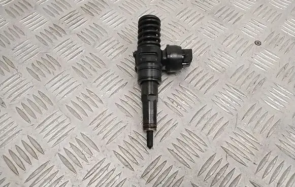 Seat Leon (1P) Fuel injector 038130073AG