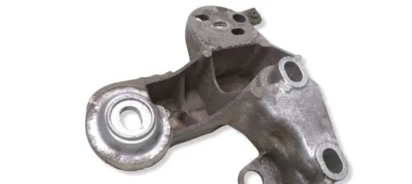 Audi A4 S4 B7 8E 8H Engine mounting bracket 8E0199352F