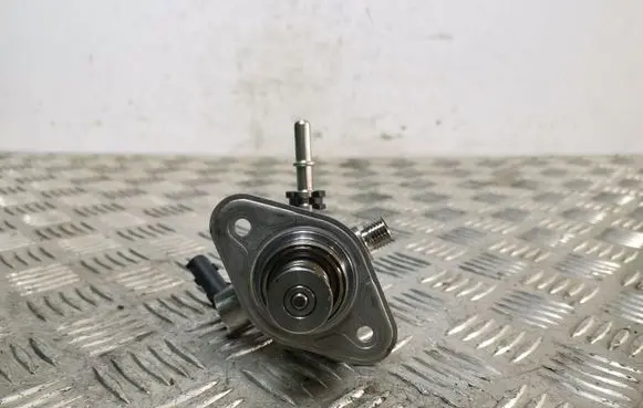 KIA Stonic Fuel injection high pressure pump 3532607250