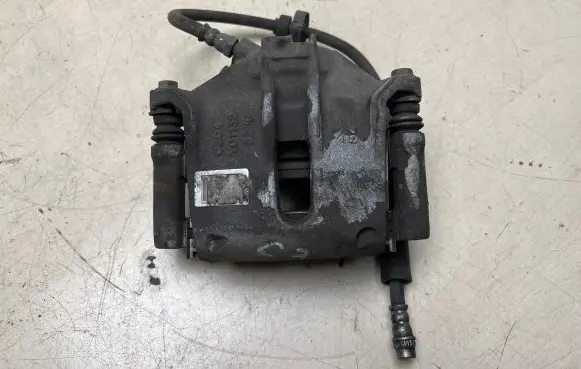 Citroen C3 Front brake caliper y01132 3142