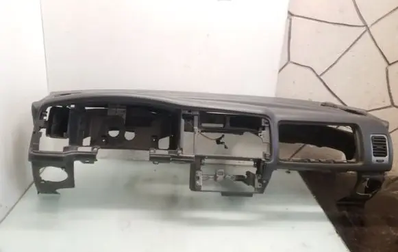 Mitsubishi L200 Dashboard