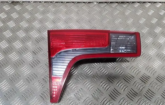 Citroen C5 Tailgate rear/tail lights 89032711