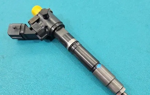 Fuel injector