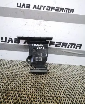 Volkswagen Tiguan Other engine bay part 5QA906507B