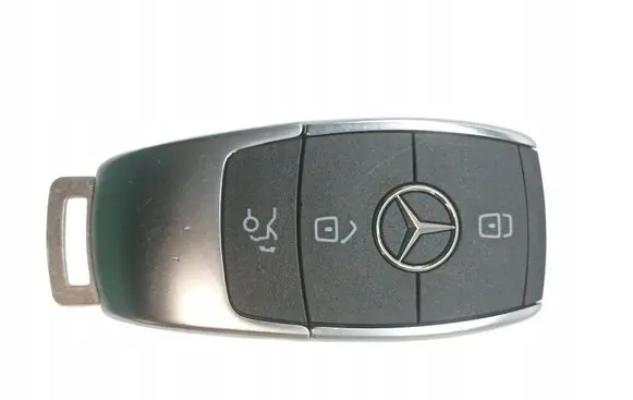 Mercedes-Benz CLA C117 X117 W117 Ignition key/card A1779050908