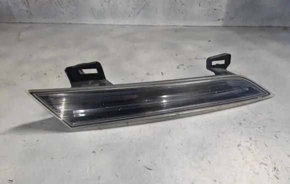 Nissan Murano Z51 Front reflector 42263957