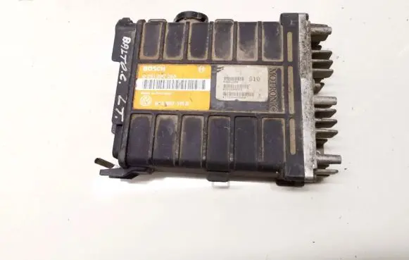 Volkswagen PASSAT B3 Engine control unit/module 0261200263 443907311A