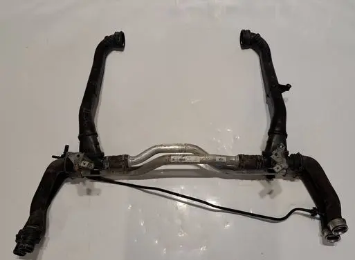 Engine coolant pipe/hose