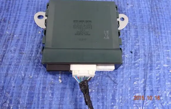 Lexus IS 220D-250-350 Wing mirror control module 8943053030