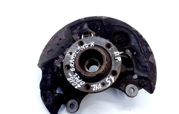 Opel Grandland X Front wheel hub 9825606280