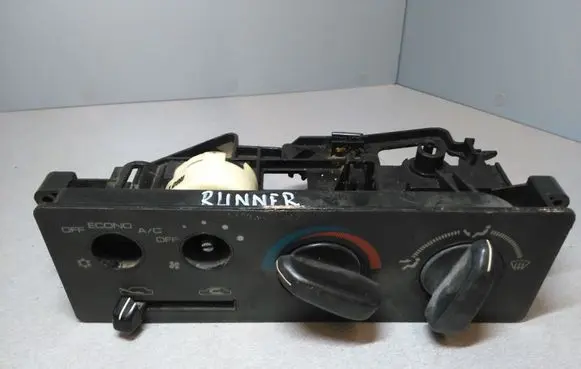Mitsubishi Space Wagon Climate control unit