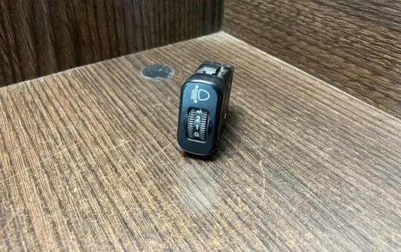 Mercedes-Benz Sprinter W901 W902 W903 W904 Headlight level height control switch 0005444831