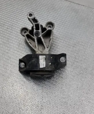 Renault Clio IV Engine mount bracket 113752043R 146843