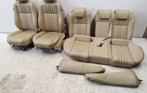 Seat set