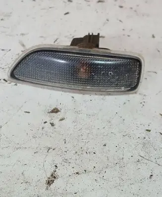 Volvo S60 Front fender indicator light 