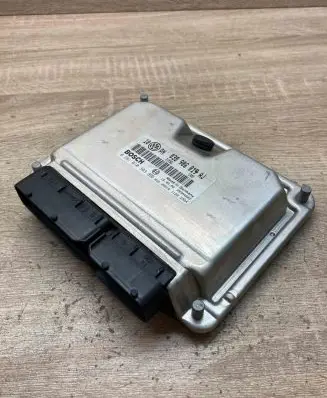 Volkswagen PASSAT B5 Engine control unit/module ECU 038906019AJ 0281010303 10PN