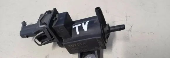 Toyota Avensis T250 Vacuum valve 258600R010