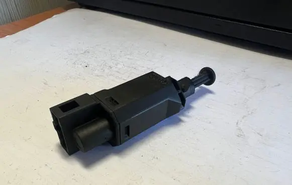 Volkswagen Golf IV Brake pedal sensor switch 1H0927189D