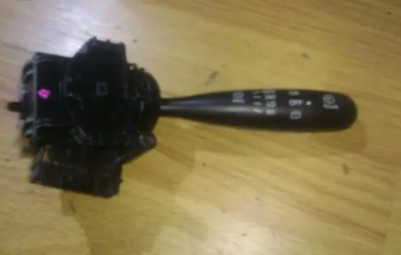 Toyota Yaris Wiper control stalk 173647