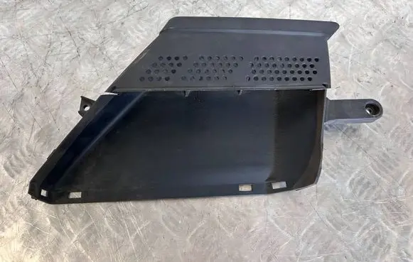Audi RS5 Intercooler air guide/duct channel 1110690