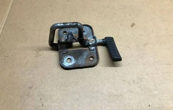 Seat Leon (5F) Engine bonnet/hood lock/catch