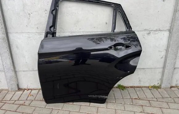 BMW X6 F16 Rear door