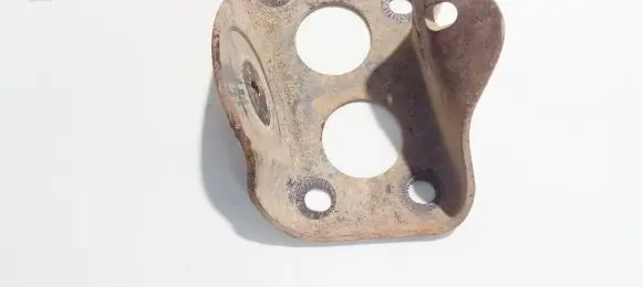 Volkswagen Golf IV Bracket in trunk/boot 