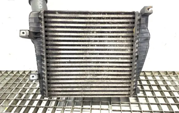 Audi Q7 4L Intercooler radiator 7L0145804A