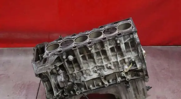 BMW 5 E60 E61 Engine block N52B30AF