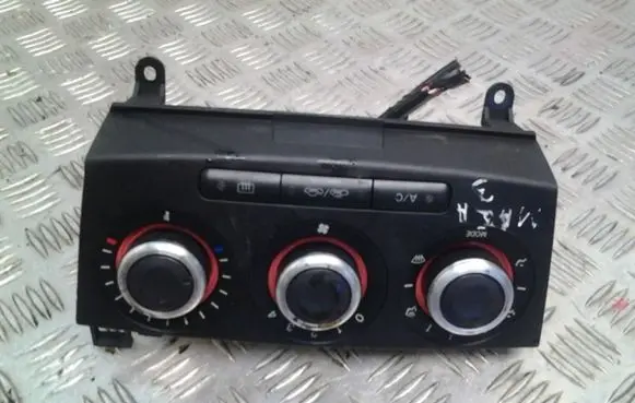 Mazda 3 I Climate control unit