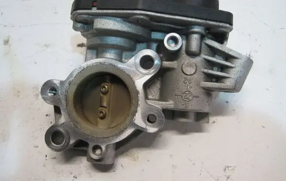Renault Austral Throttle body valve 147107518R