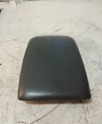 Volkswagen Golf V Armrest 