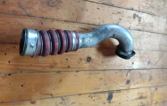 Intercooler hose/pipe